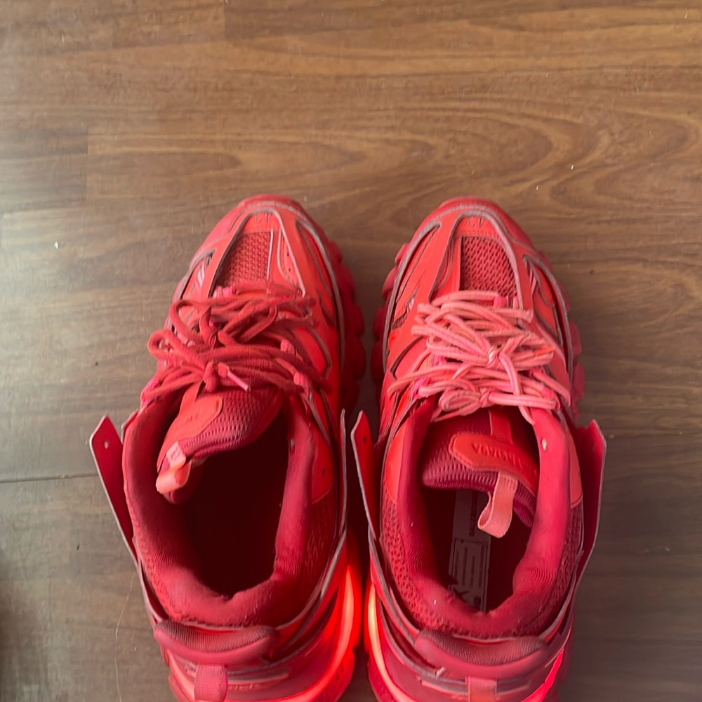 Balenciaga Red Sneakers High-Top Design